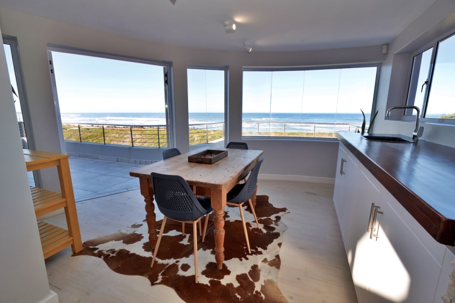 4 Bedroom Property for Sale in Stilbaai Oos Western Cape